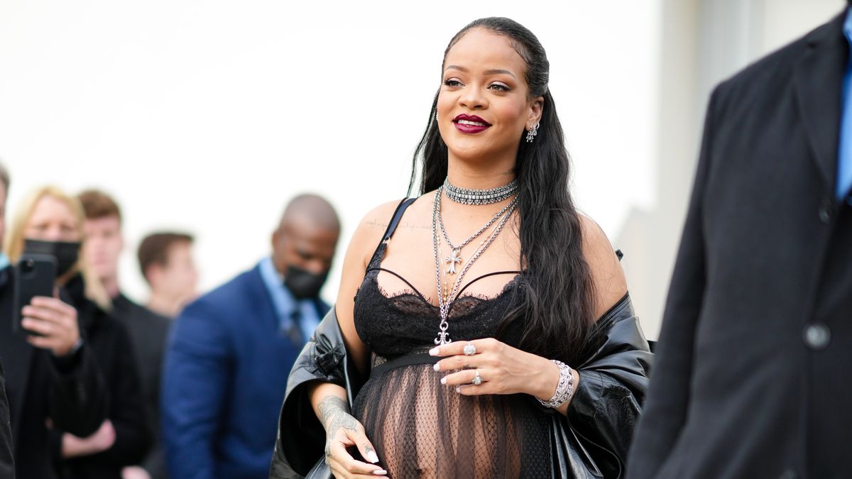 Does Rihanna Support Israel or Palestine? [2024]